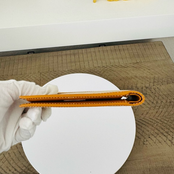 Gucci Vintage Mens Billfold Wallet - Picture 8 of 11